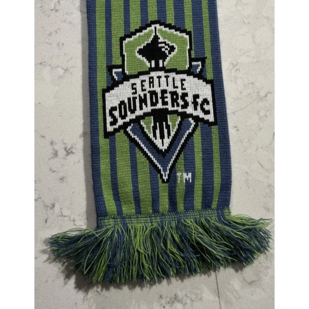 Seattle Sounders FC Ruffneck Scarf OS Green Blue MLS Soccer Skyline Reversible